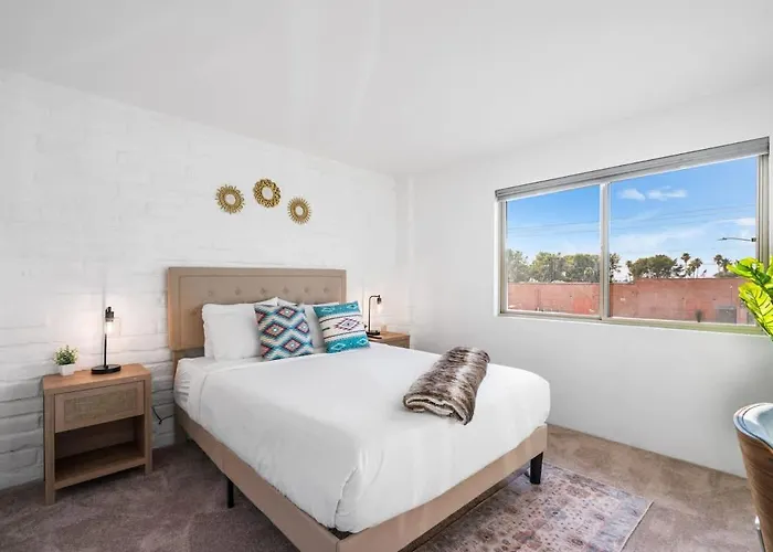 Sunny & Bright Charm With Community Pool Holiday home Tucson