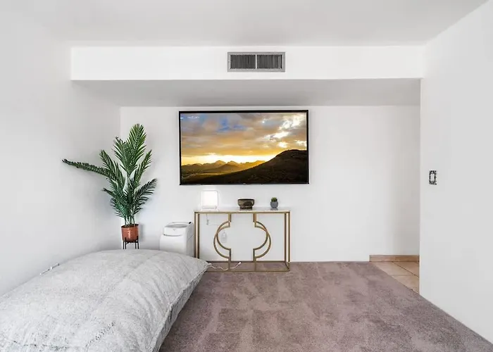 Sunny & Bright Charm With Community Pool Holiday home Tucson