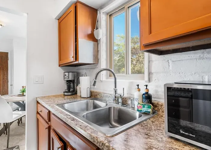Holiday home Sunny & Bright Charm With Community Pool Tucson